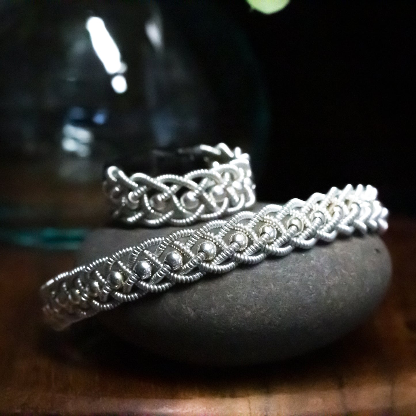 Sámi reindeer leather bracelet with braided pewter thread – Fortitude