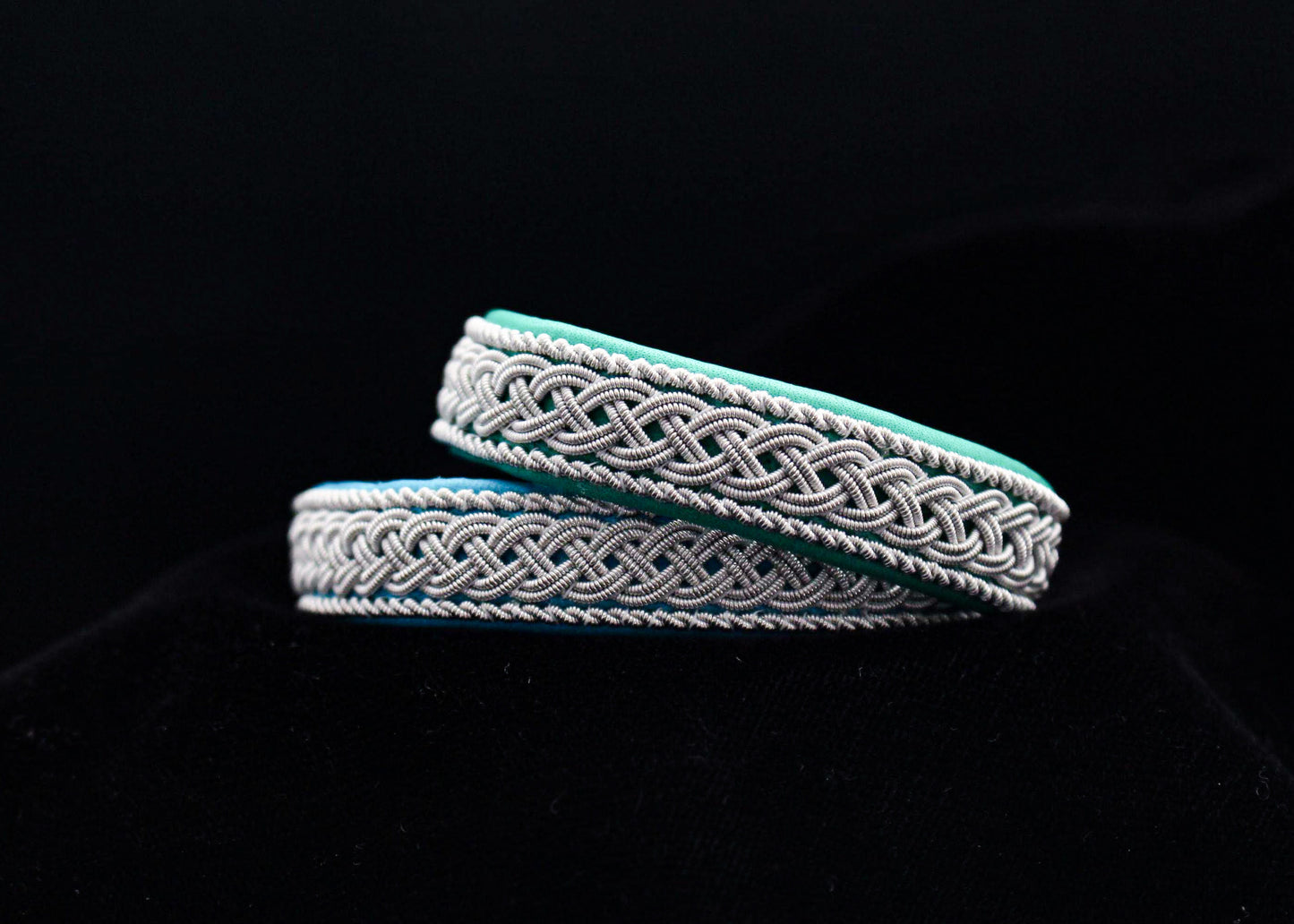 Sámi reindeer leather bracelet with braided pewter thread – Huginn