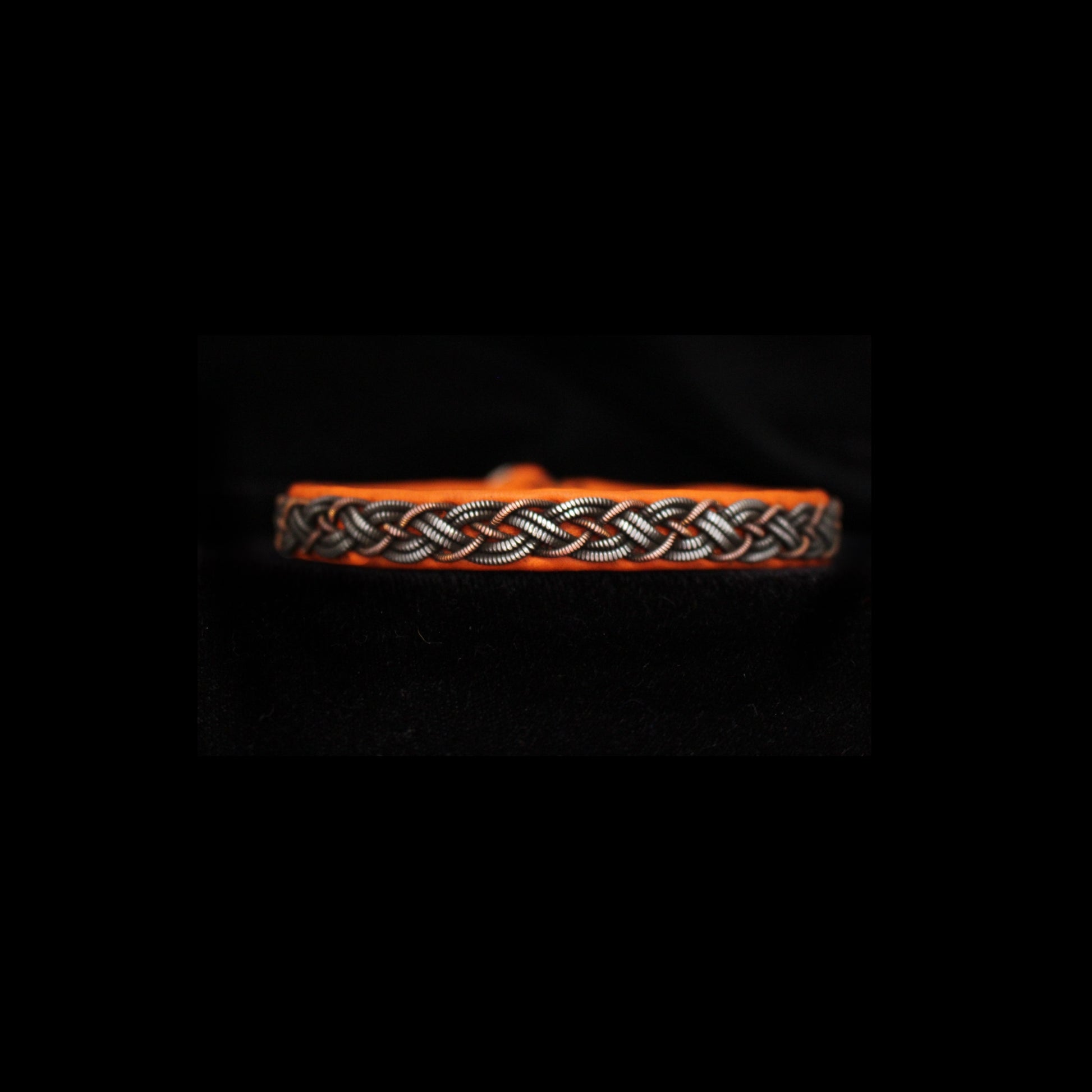 Sámi reindeer leather bracelet with braided pewter thread – Dawn II