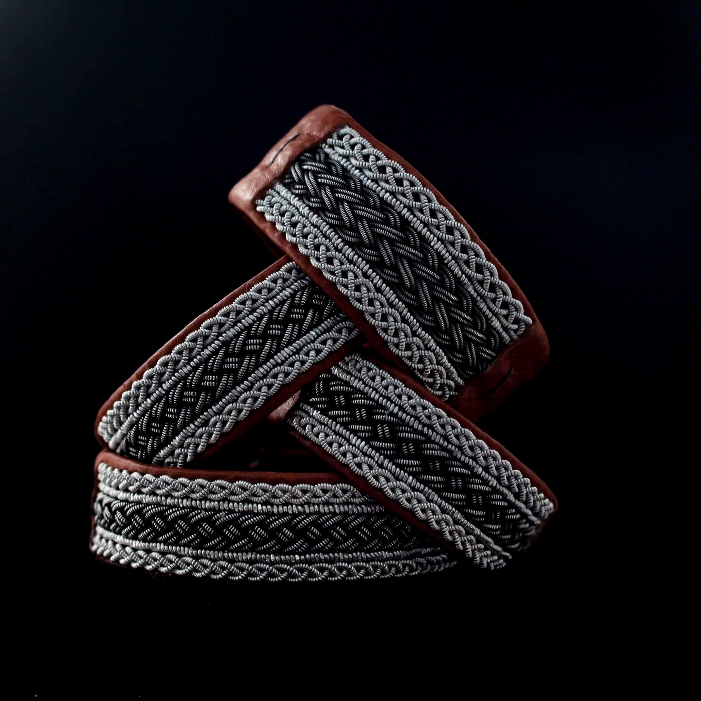 Sámi reindeer leather bracelet with braided pewter thread – Expanse