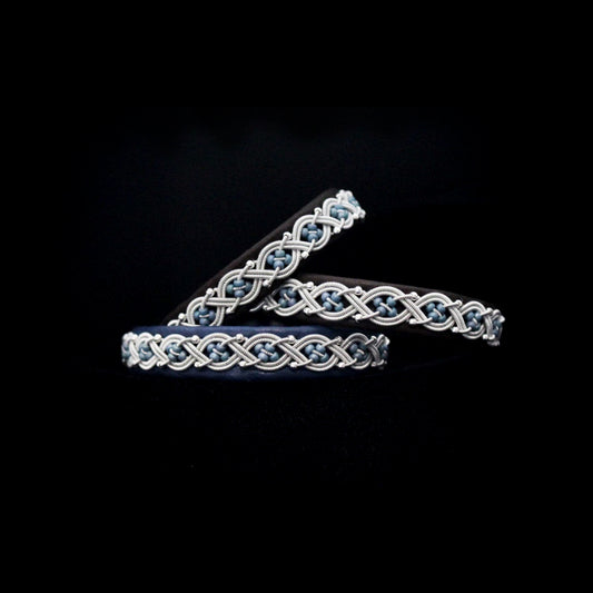 Sámi reindeer leather bracelet with braided pewter thread – forget me not
