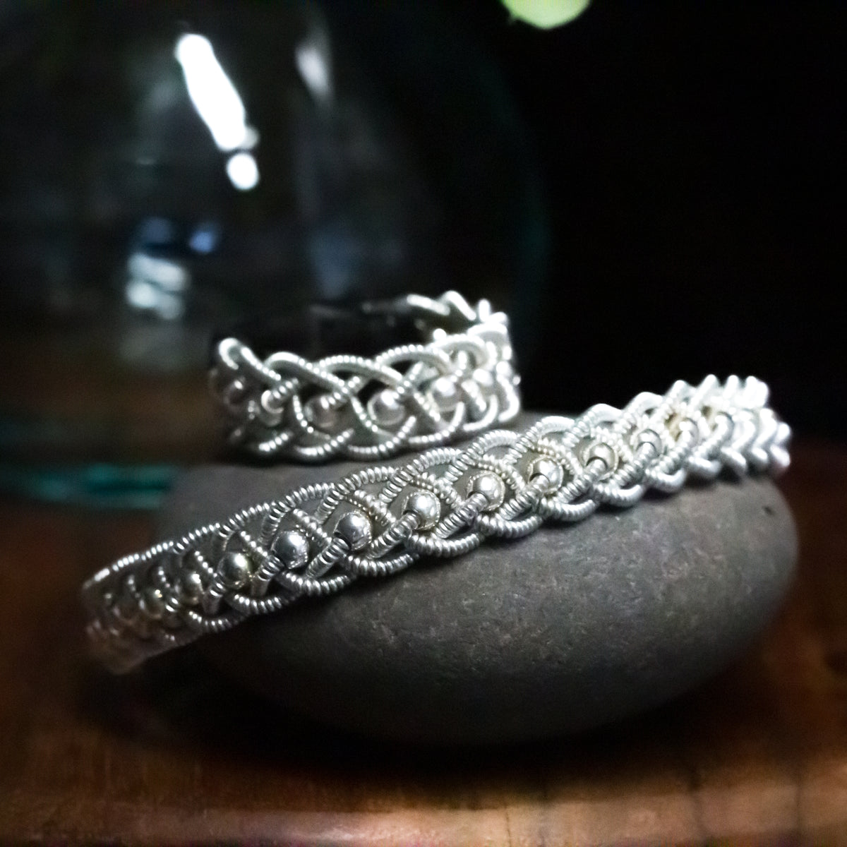 Sámi reindeer leather bracelet with braided pewter thread – Fortitude