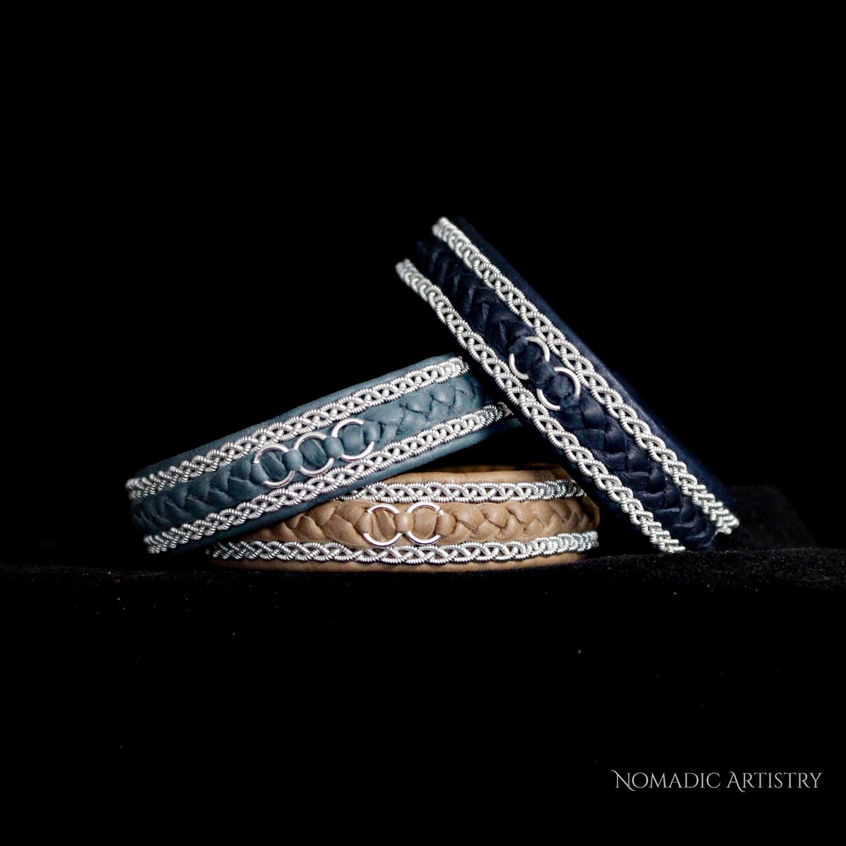 Sámi reindeer leather bracelet with braided pewter thread – Unity