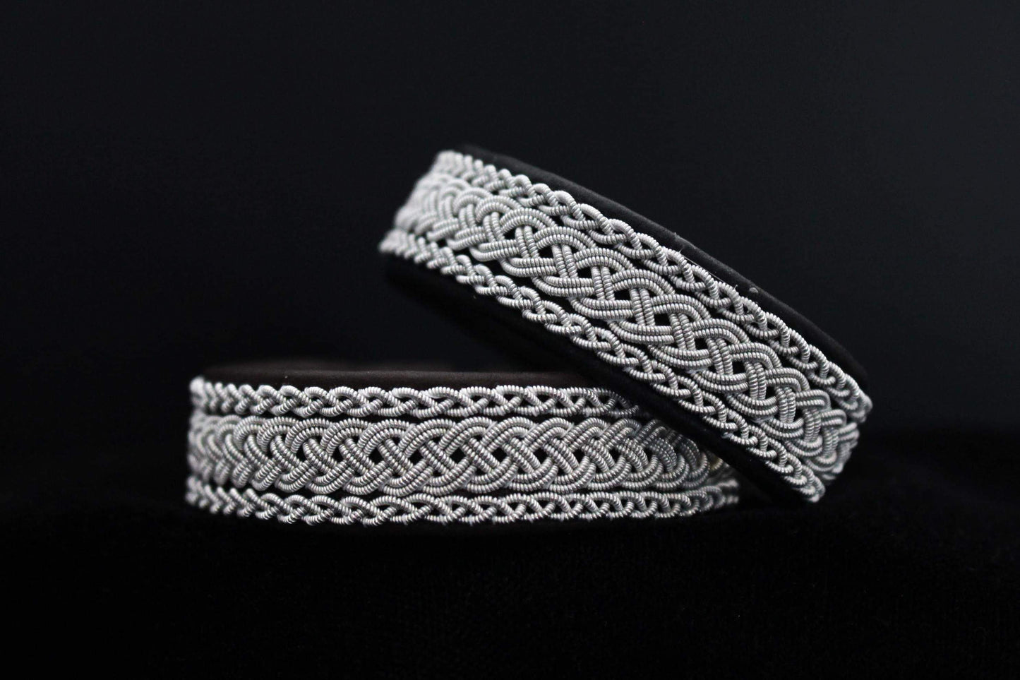 Sámi reindeer leather bracelet with braided pewter thread – Bifrost